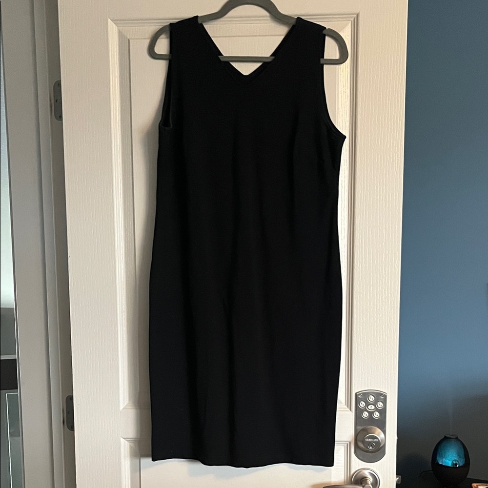 Sarah Pacini Classic Black Midi Dress